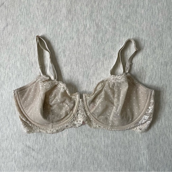 Victoria's Secret Dream Angels Cream Lace Push Up Bra Without Padding Size 38DD - Picture 1 of 8